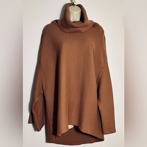 esby Nina sweater size small - never worn, literally like new :)